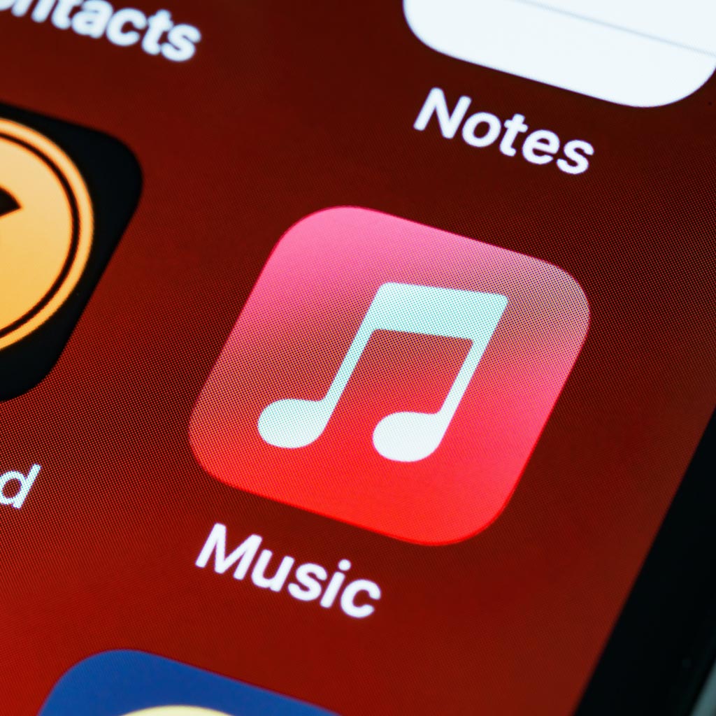 7 Apple Music Playlists For The Golf Course