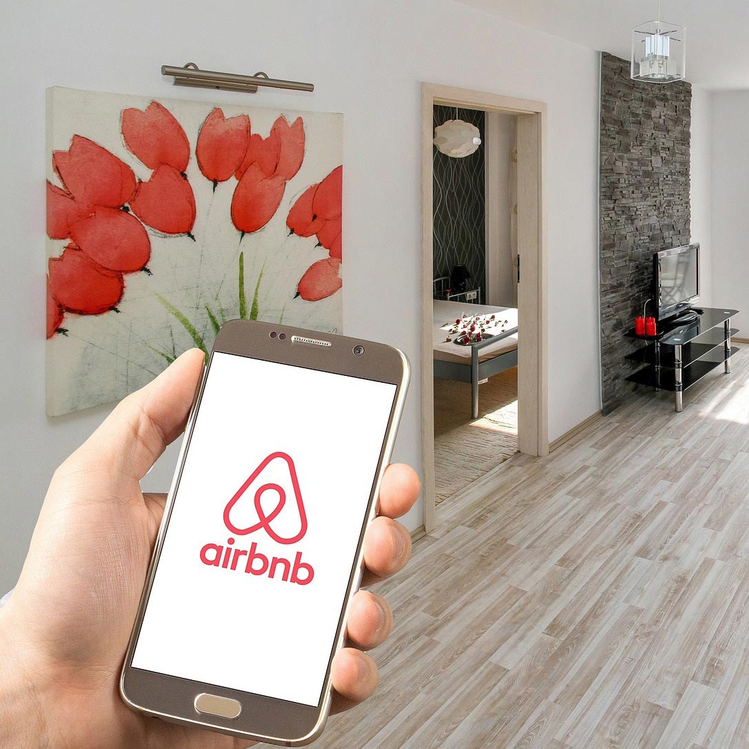 Top-10 Airbnb’s For Cross-Country Mountain Bike Road Trips