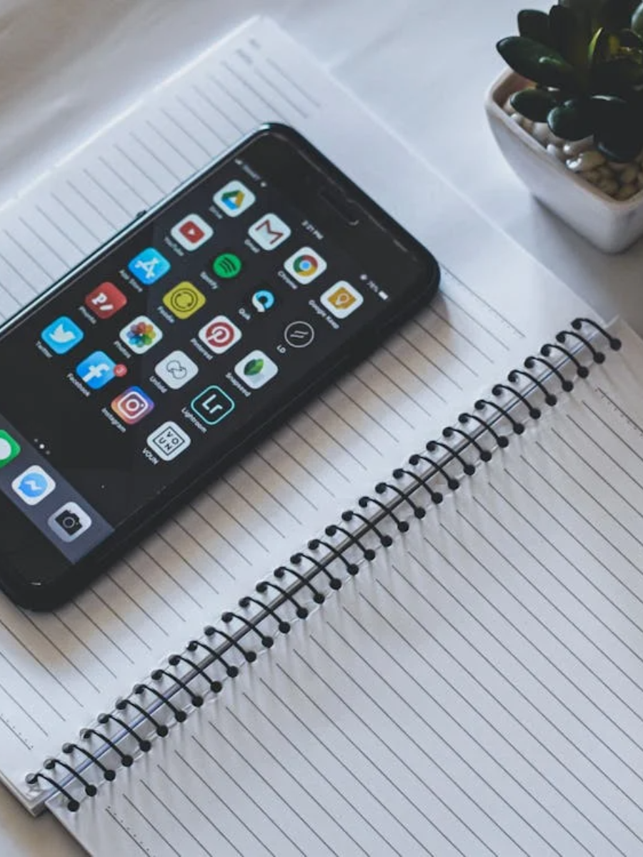 Learn how to clear the cache on iPhone for maximum performance