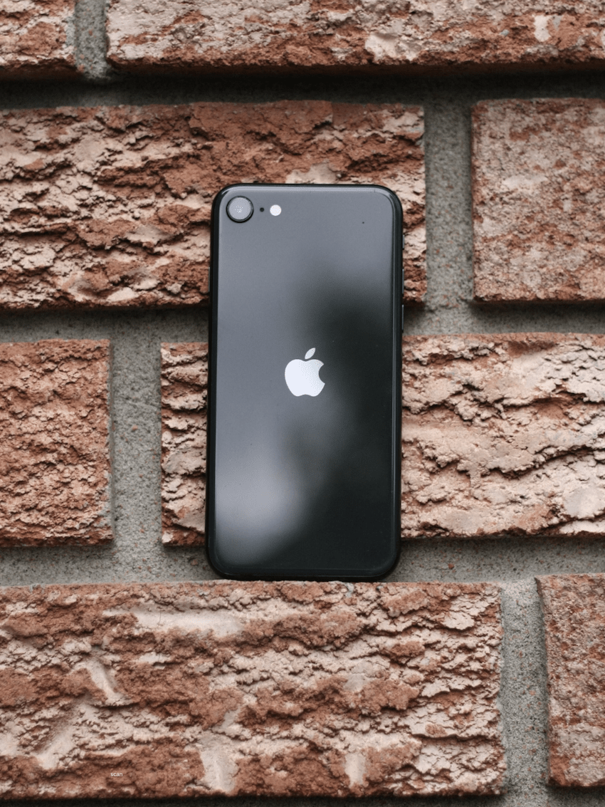 iphone se vs iphone 15