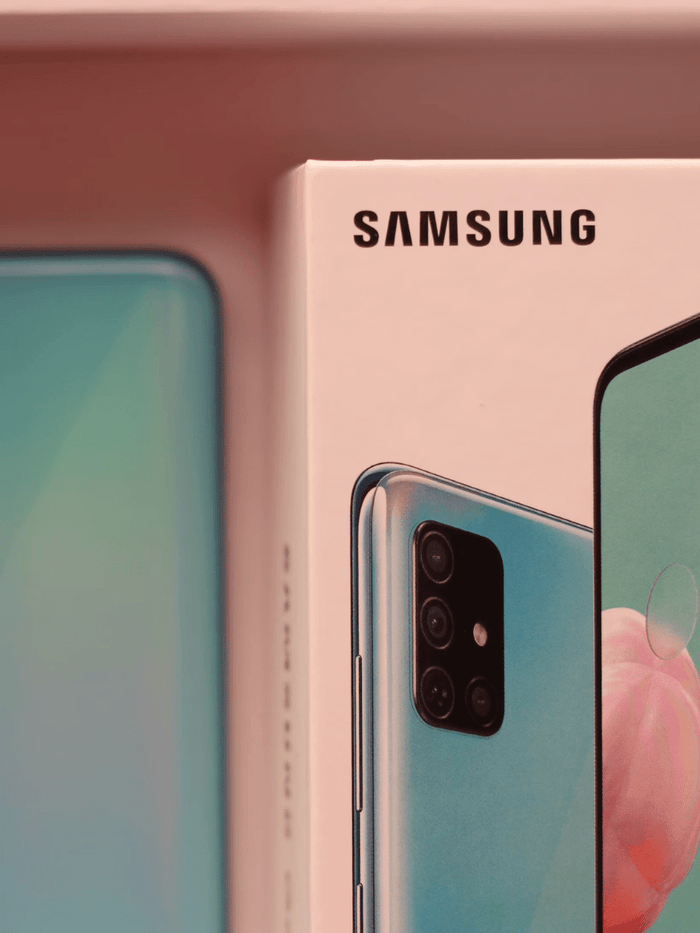 After unboxing your brand new Galaxy, your going to need some new S25 accessories to go with it.