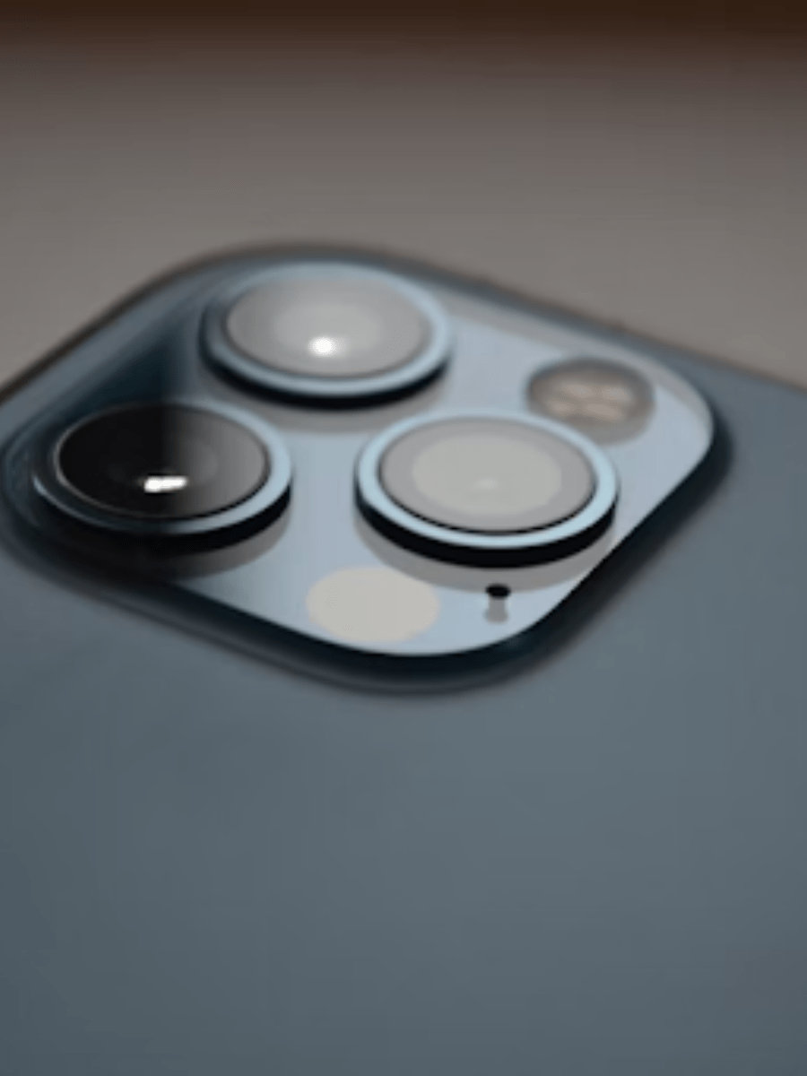 Understanding why an iPhone camera isn't working isn’t always a straightforward process