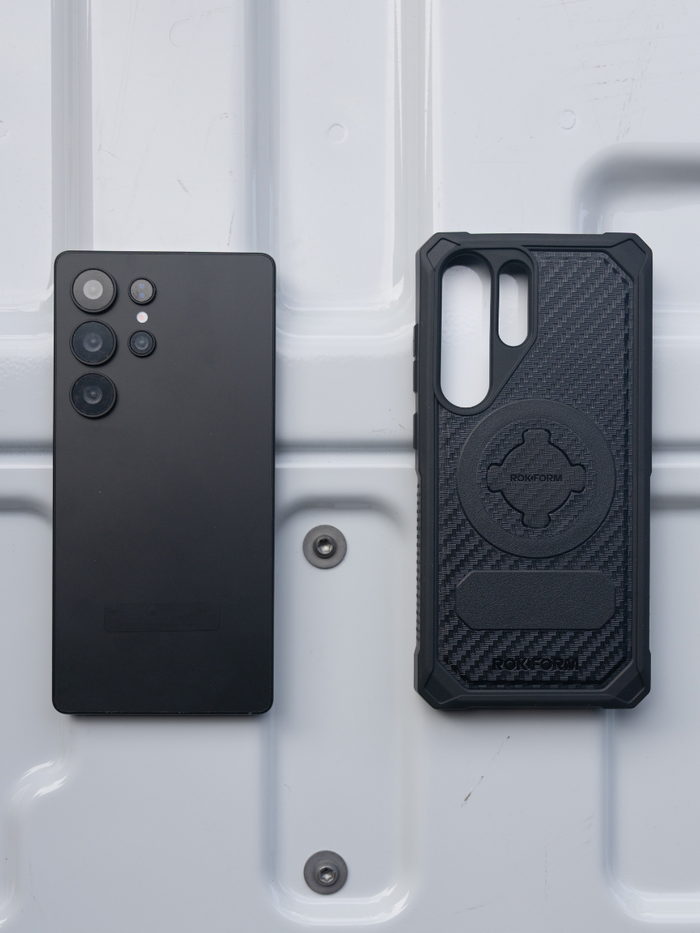 When you have a phone like the S25 that you shelled out hard-earned bucks for, you need a hardshell phone case that's going to keep it safe