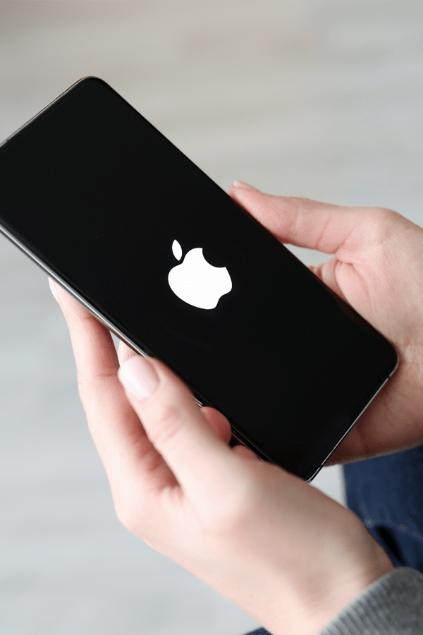 iPhone Air vs iPhone 17 - time to decide who’s your pick for the featherweight belt.