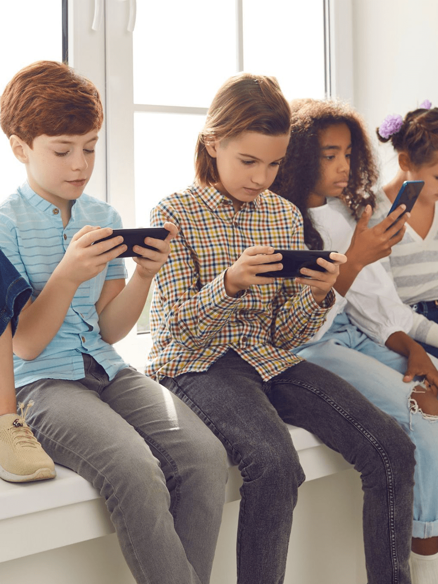 At what age should a kid get a phone? Find out your answers to this and more in our definitive guide