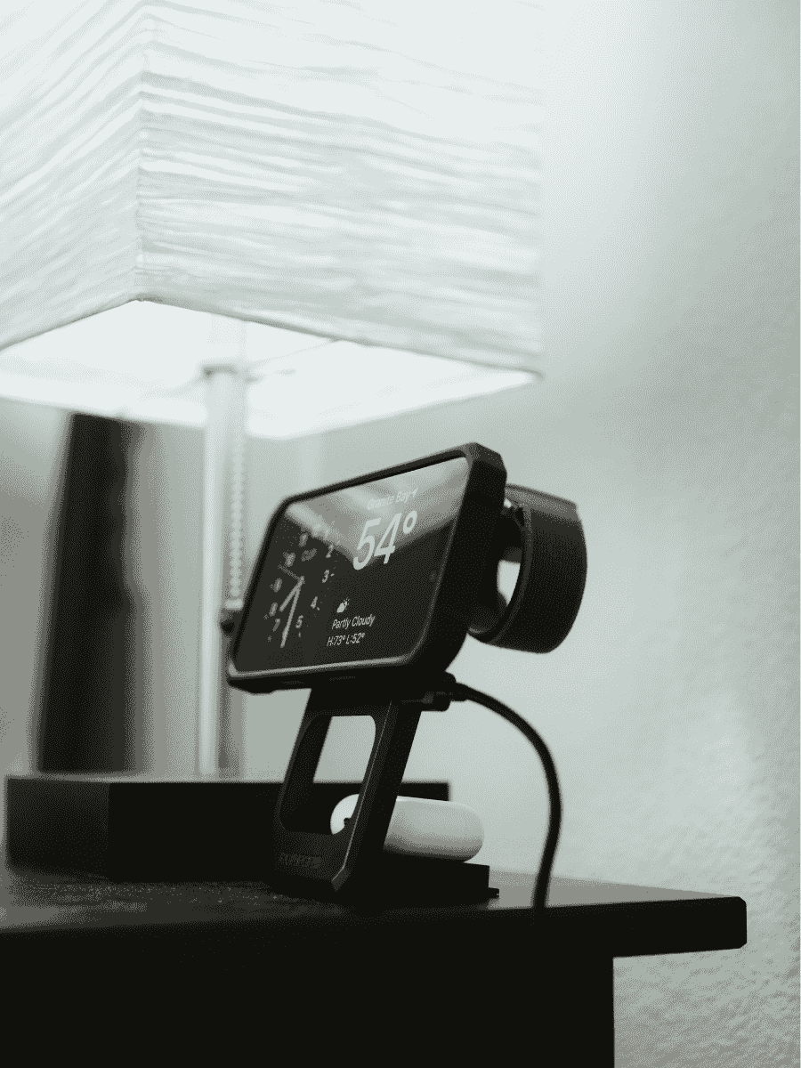 You’re on-the-move, whether heading to the mountains or taking a plane abroad, you need universal phone mounts for travel: rental cars, ebikes, scooters, hotels, and those that do more