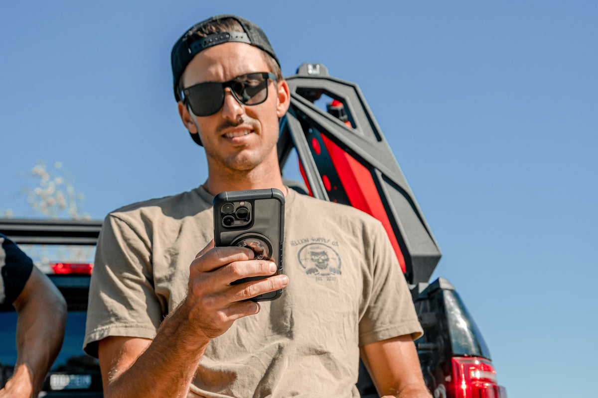 Active man using ROKFORM iPhone 14 Crystal Case 