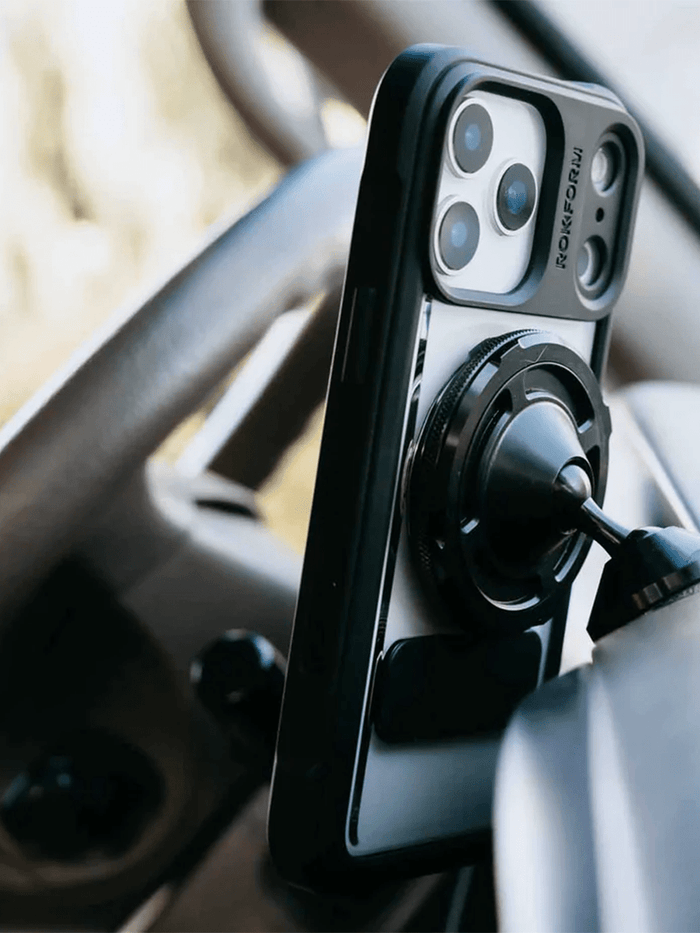 The best universal phone mounts for cars will keep you from worrying about your phone flying out of a holder while you’re cruising along the highway.