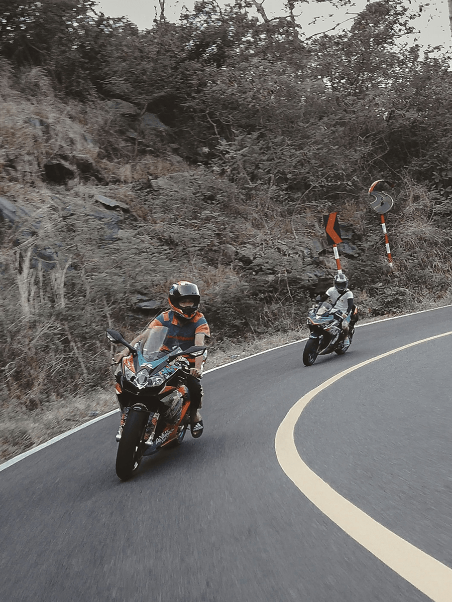 The best universal phone mounts for motorcycles are along for the ride, keeping your phone safe