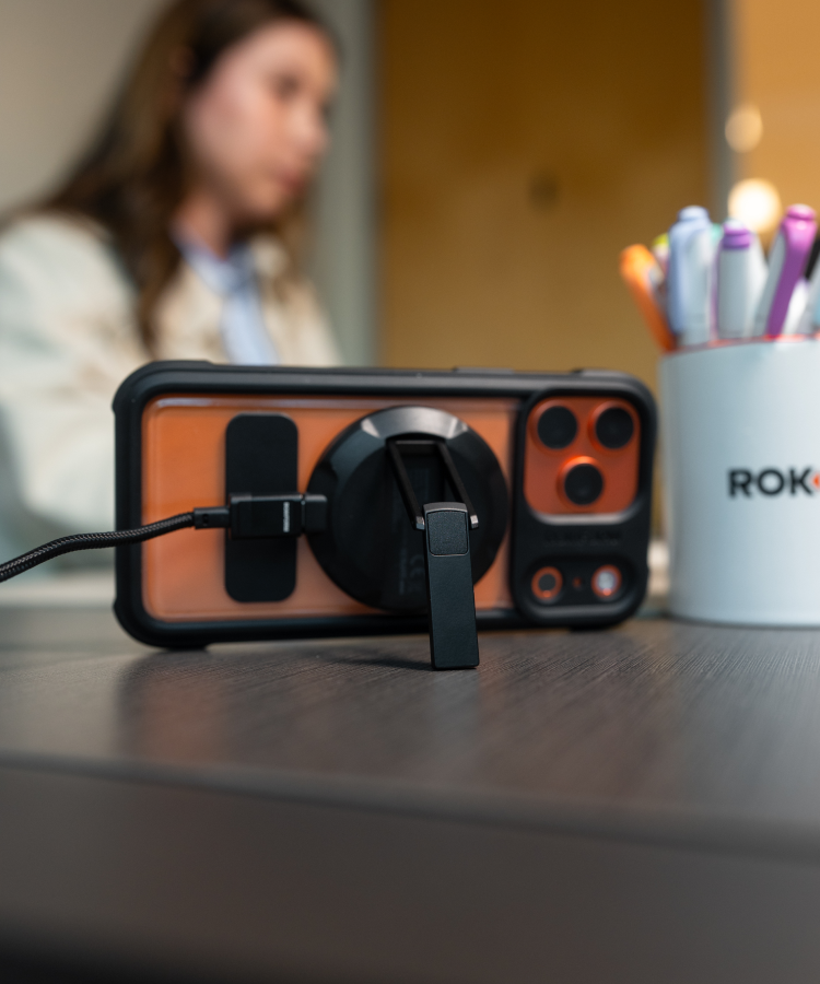Magnetic Wireless Charging Stand