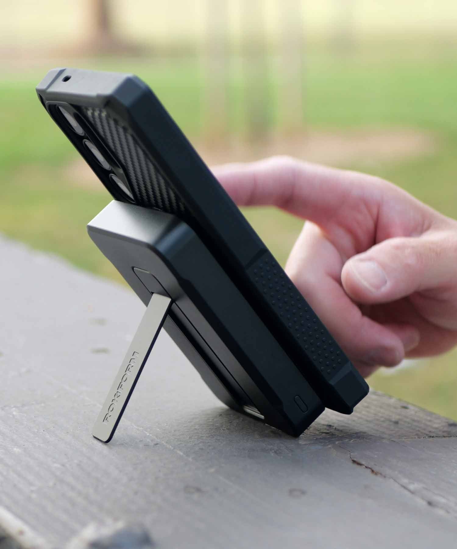 10000mAh Wireless Magnetic Power Bank with Stand